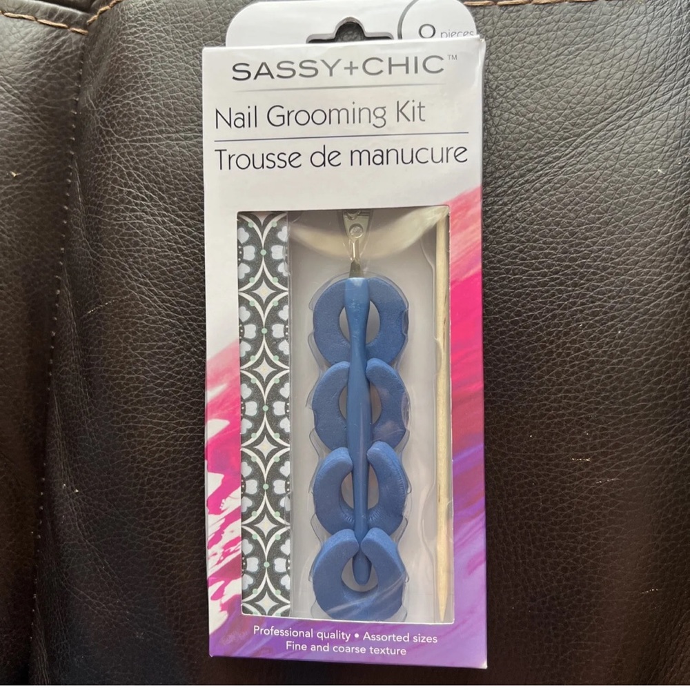 Nail Grooming Kit Sassy + Chic 8 Piece Set File Clippers Toe Separator Cuticle